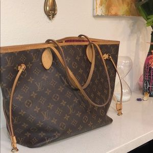 Louis Vuitton Neverfull Tote